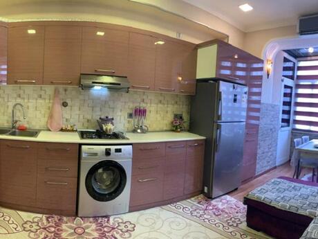 3-комн. новостройка - м. Иншаатчылар - 88 м²