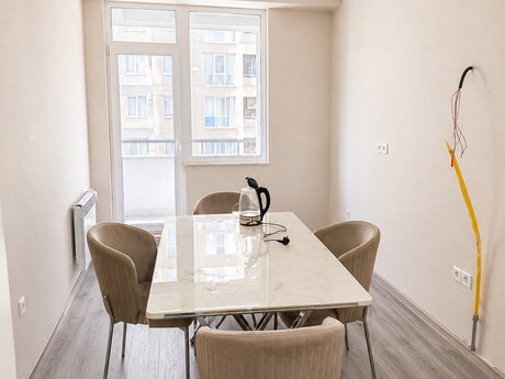 3-комн. новостройка - м. 20 января - 95 м²