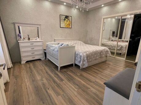 3-комн. новостройка - м. Иншаатчылар - 120 м²