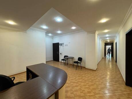 9-комн. офис - Насиминский  р. - 330 м²