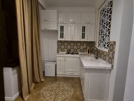 2 otaqlı mənzil, 70 m², 8 Noyabr: 245 000 ₼ 5