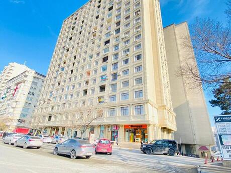 Elan №6308608 - Bakı, İnşaatçılar m., 3 otaqlı, 140 m², 19/19 mərtəbə