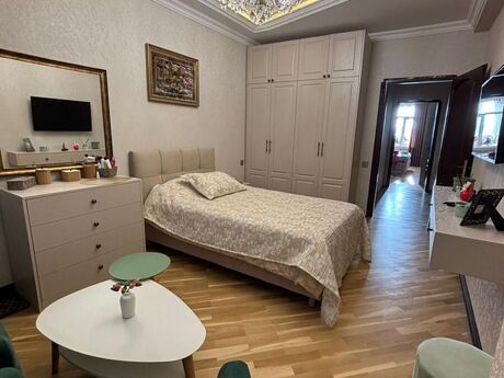 4 otaqlı yeni tikili - Nəriman Nərimanov m. - 178 m²