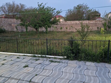 4 otaqlı həyət evi/bağ evi - Türkan q. - 200 m²