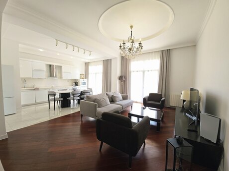 4 otaqlı mənzil, 141 m², Şah İsmayıl Xətai: 630 000 ₼ 3
