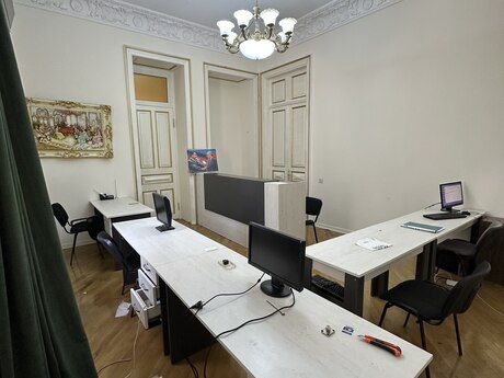 Объект - м. Низами - 50 м²