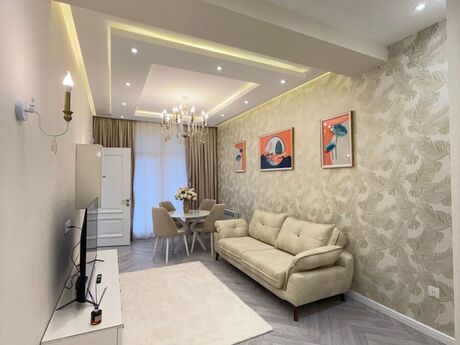 3-комн. новостройка - Насиминский  р. - 99 м²