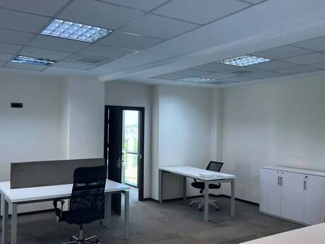 3-комн. офис - м. 20 января - 92 м²