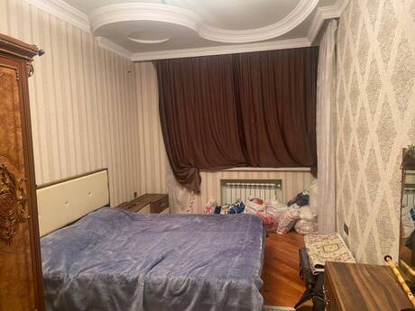 3-комн. новостройка - м. Низами - 125 м²