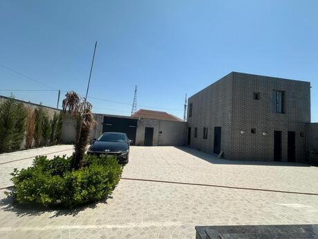 7 otaqlı həyət evi/bağ evi - Fatmayı q. - 400 m²