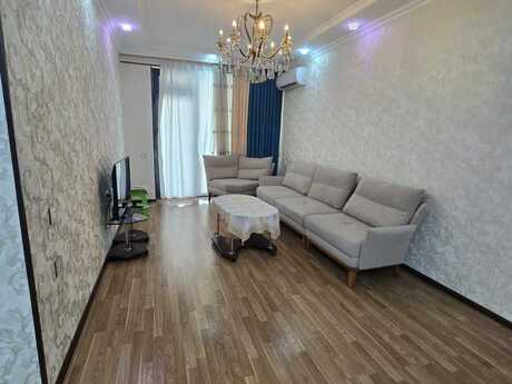 Elan №6309920 - Bakı, Əhmədli q., 2 otaqlı, 80 m², 5/21 mərtəbə