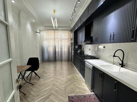 4 otaqlı mənzil, 192 m², Şah İsmayıl Xətai: 560 000 ₼ 4