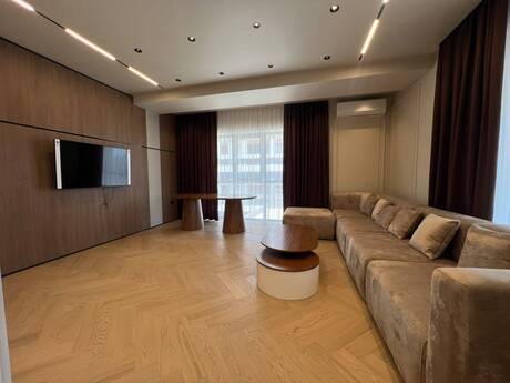 3 otaq · 130 m² · 8/20 mərtəbə, Şah İsmayıl Xətai