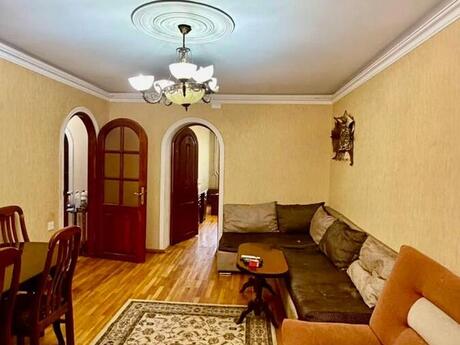 Elan №6310139 - Bakı, İnşaatçılar m., 3 otaqlı, 80 m², 3/5 mərtəbə