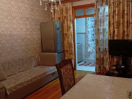 3 otaq · 45 m² · 3/5 mərtəbə, Memar Əcəmi
