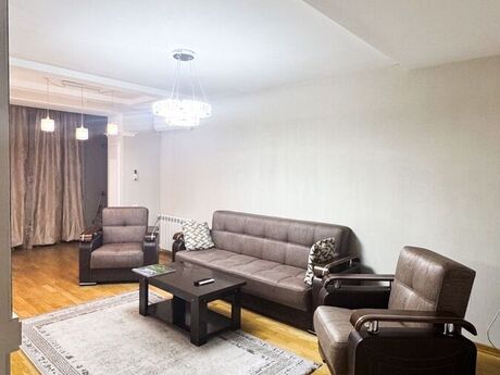 Elan №6310377 - Bakı, 28 May m., 3 otaqlı, 70 m², 4/5 mərtəbə