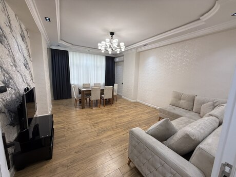 Объявление №6310433 - Баку, м. Ази Асланов, 2-комн., 75 м², 3/17 этаж