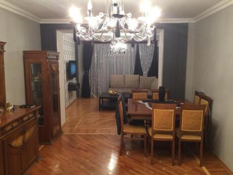 Elan №6310711 - Bakı, Gənclik m., 4 otaqlı, 93 m², 2/5 mərtəbə