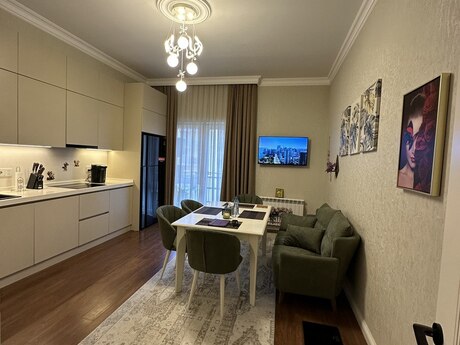 3 otaqlı mənzil, 130 m², Ağ şəhər: 630 000 ₼ 5