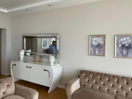 Kirayə 3 otaqlı mənzil, 180 m², Şah İsmayıl Xətai: 2 500 ₼/ay 4