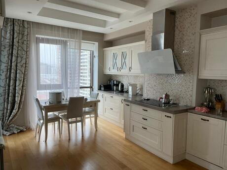 Kirayə 3 otaqlı mənzil, 180 m², Şah İsmayıl Xətai: 2 500 ₼/ay 5