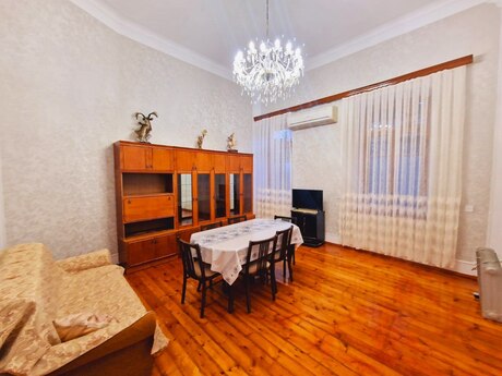 Объявление №6310843 - Баку, м. Ичеришехер, 2-комн., 65 м², 2/2 этаж