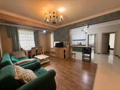 3-room apartment for rent, 92 m², Həzi Aslanov: 750 ₼/mo 3