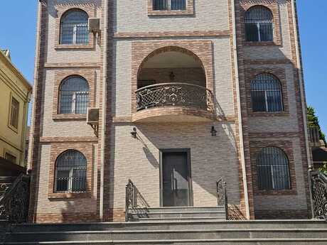 8 otaqlı həyət evi/bağ evi - Biləcəri q. - 350 m²