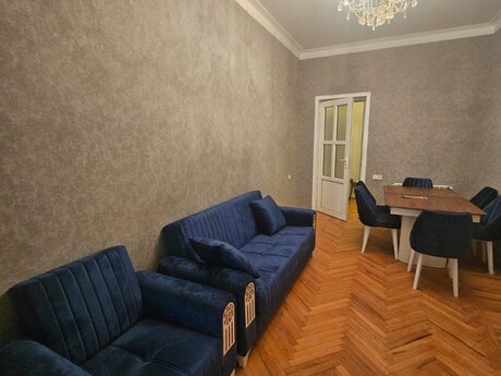 3 otaqlı köhnə tikili - 28 May m. - 55 m²