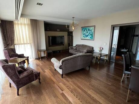 Kirayə 5 otaqlı mənzil, 200 m², İçəri Şəhər: 3 500 ₼/ay 2