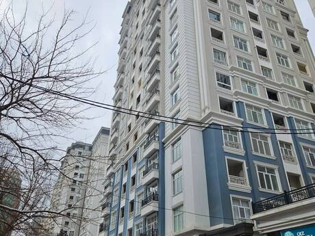 2-комн. новостройка - Насиминский  р. - 70 м²