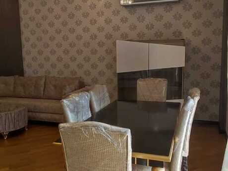 4-room apartment for rent, 150 m², Nəriman Nərimanov: 1 300 ₼/mo 5