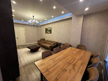 3-комн. новостройка - м. Иншаатчылар - 100 м²