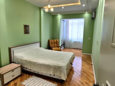 3-комн. новостройка - м. Иншаатчылар - 120 м²
