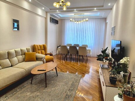 3-комн. новостройка - м. Иншаатчылар - 120 м²