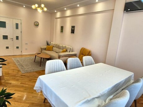 3-комн. новостройка - м. Иншаатчылар - 120 м²