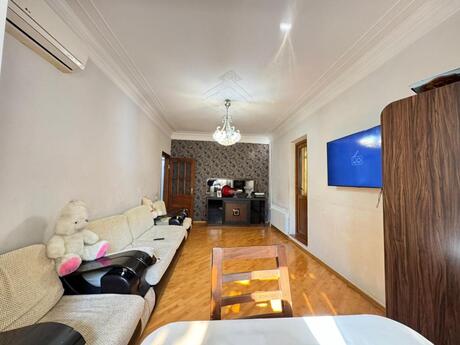 4-комнатная квартира, 112 м², Şah İsmayıl Xətai: 283 000 ₼ 2