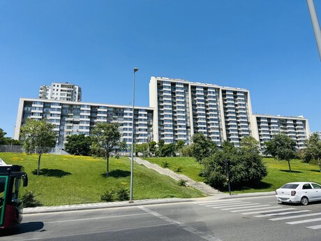 3 rooms · 90 m² · floor 4/9, Nizami
