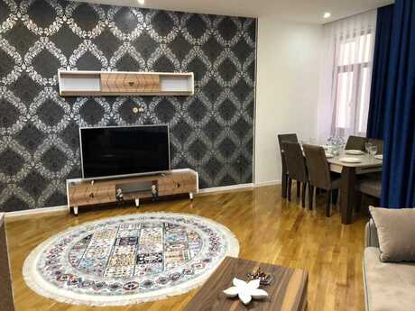 Kirayə 3 otaqlı mənzil, 130 m², Şah İsmayıl Xətai: 1 300 ₼/ay 2