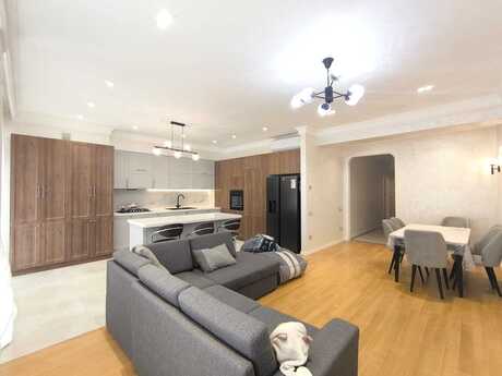 4 otaqlı yeni tikili - Şah İsmayıl Xətai m. - 175 m²