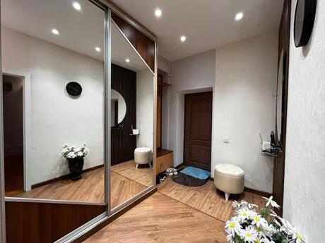 Elan №6312024 - Bakı, İçəri Şəhər m., 3 otaqlı, 82 m², 2/9 mərtəbə