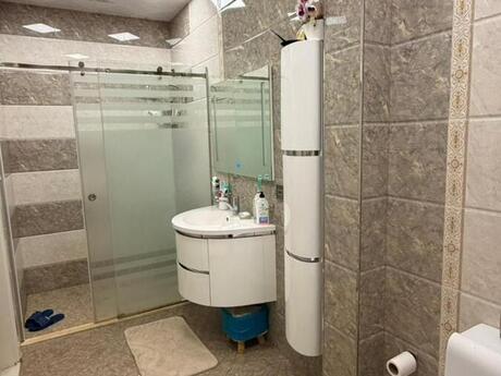 3-room apartment for rent, 136 m², Elmlər Akademiyası: 1 600 ₼/mo 4