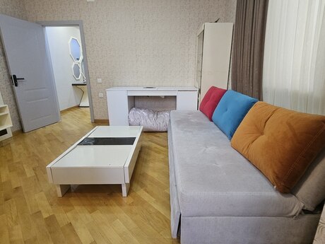 2-room apartment for rent, 100 m², Nəsimi: 599 ₼/mo 2
