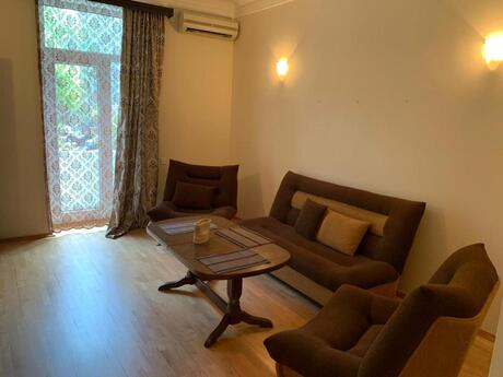 2 otaqlı köhnə tikili - İçəri Şəhər m. - 60 m²