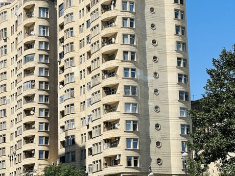 Объявление №6293471 - Баку, м. Низами, 2-комн., 115 м², 3/15 этаж