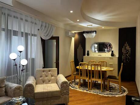 Аренда: 3-комнатная квартира, 82 м², İçəri Şəhər: 1 200 ₼/мес 2