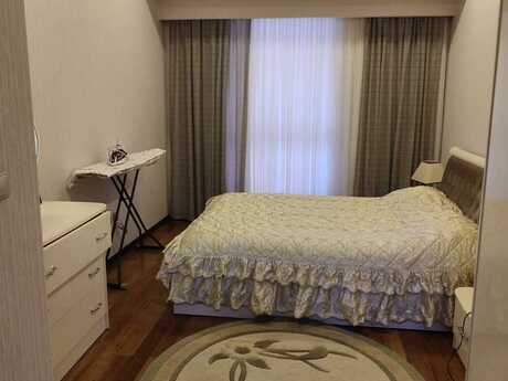 2-комн. новостройка - Насиминский р. - 84 м²