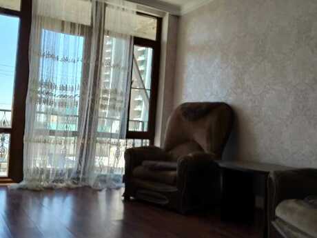 Elan №6312729 - Bakı, İçəri Şəhər m., 3 otaqlı, 72 m², 3/6 mərtəbə