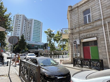 Elan №6312762 - Bakı, Sahil m., 2 otaqlı, 40 m², 1/3 mərtəbə