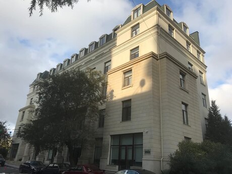 7 otaqlı ofis - Nizami m. - 250 m²